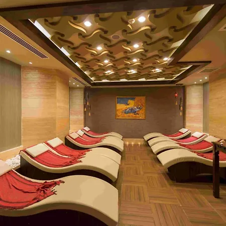 Dream World & Hotel Sidé