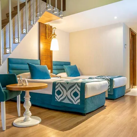 Dream World & 5* Sidé