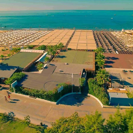 Hotel Dream World & Side