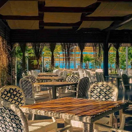 Hotel Dream World & Side